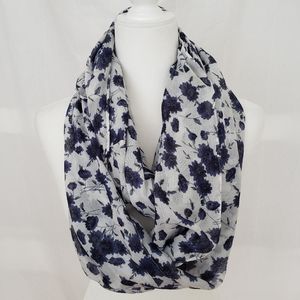BP Nordstrom Blue and White Infinity Scarf